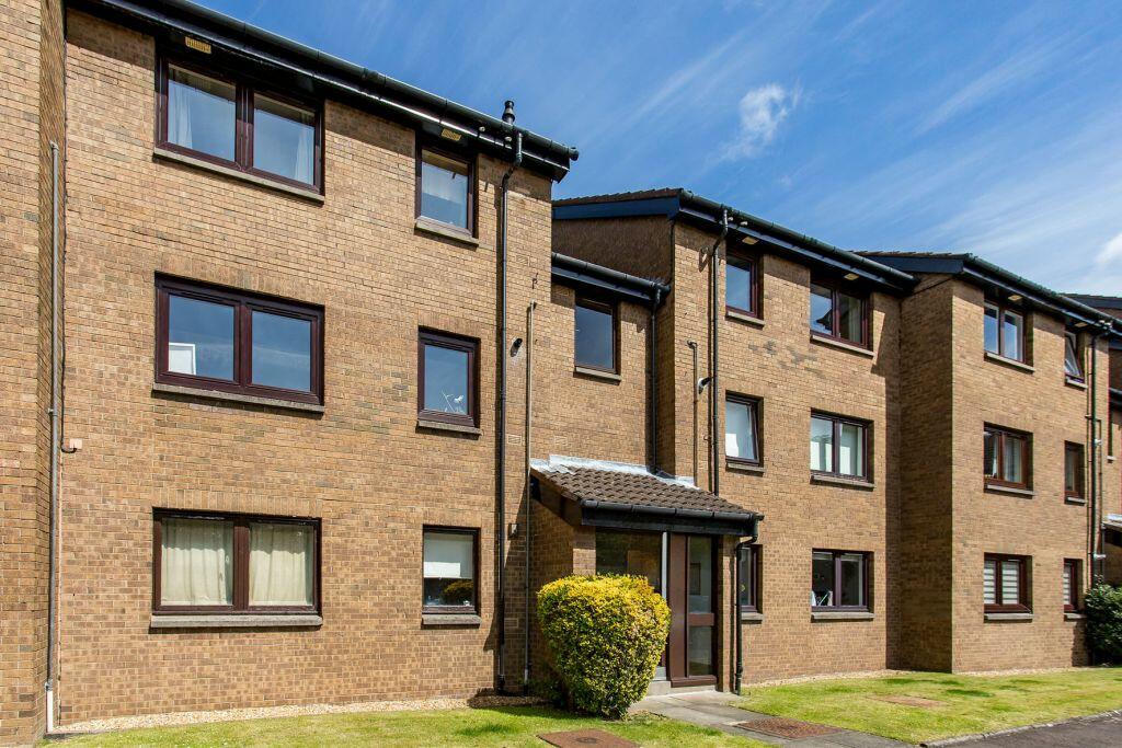 Main image of property: Flat 3, 16, Boat Green, Edinburgh, EH3 5LN