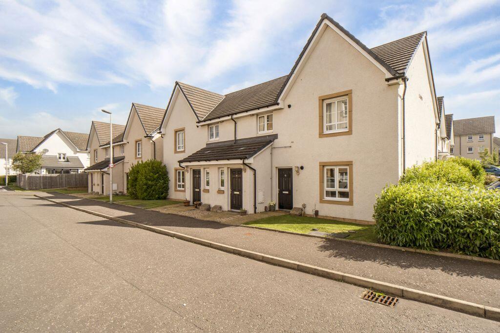 Main image of property: 15 Fairfield Gardens, Edinburgh, EH10 6UP