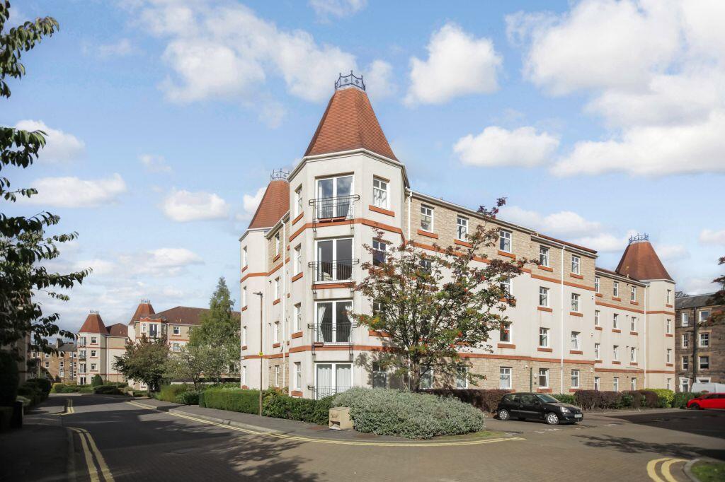 Main image of property: 27/8 Sinclair Place, Edinburgh, EH11 1AN