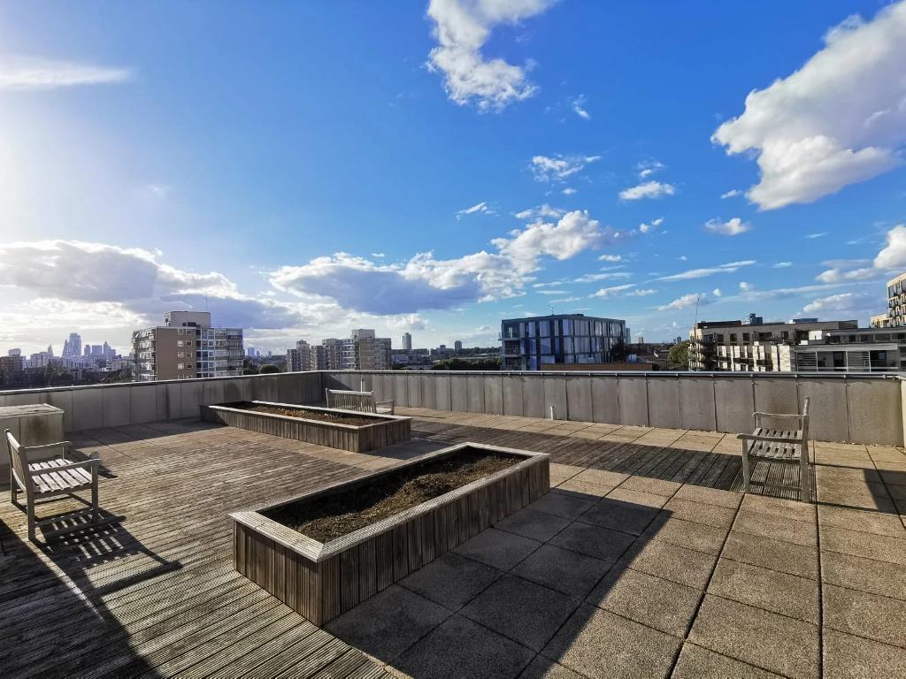 Main image of property: 153 Cordelia Street, London, E14 6GH