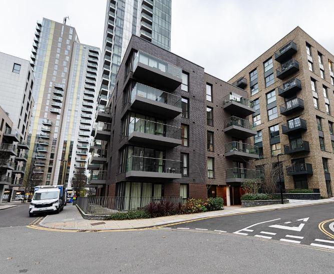 Main image of property: Devan Grove, London, N4 2GP