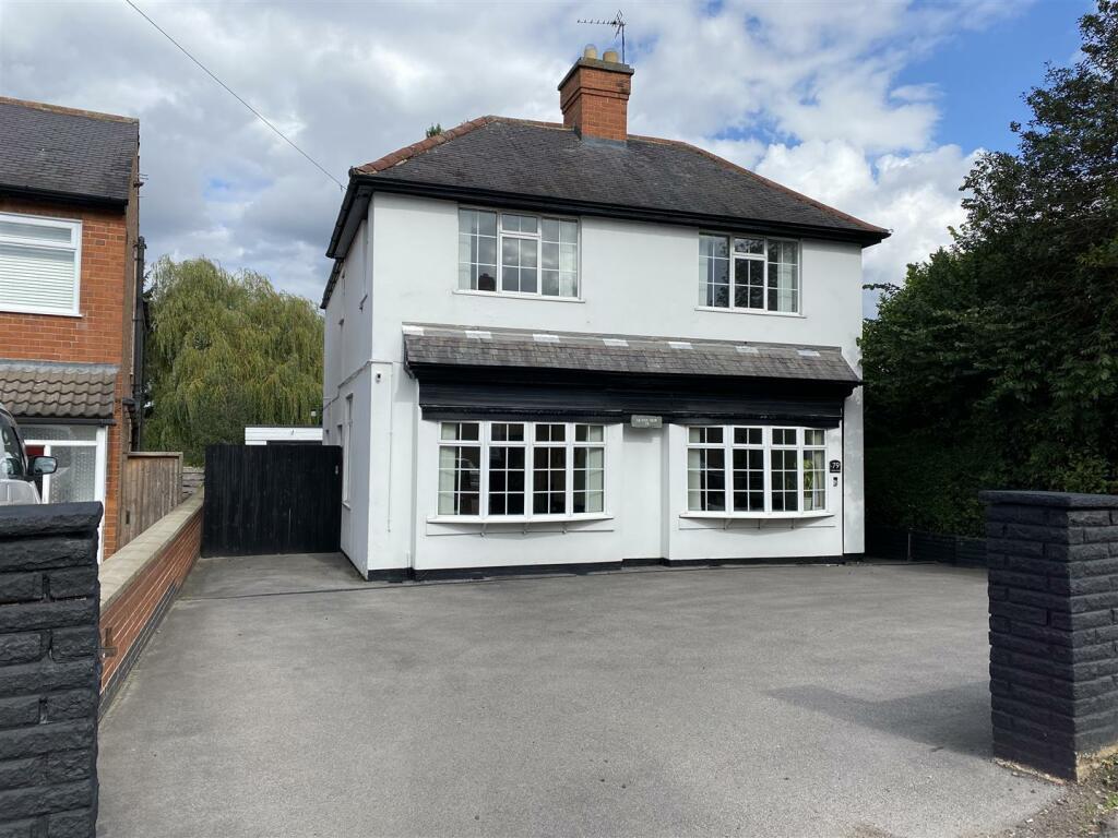 4 bedroom detached house for sale in Station Road, Countesthorpe