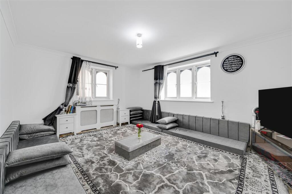 Main image of property: Avenue Road, W3