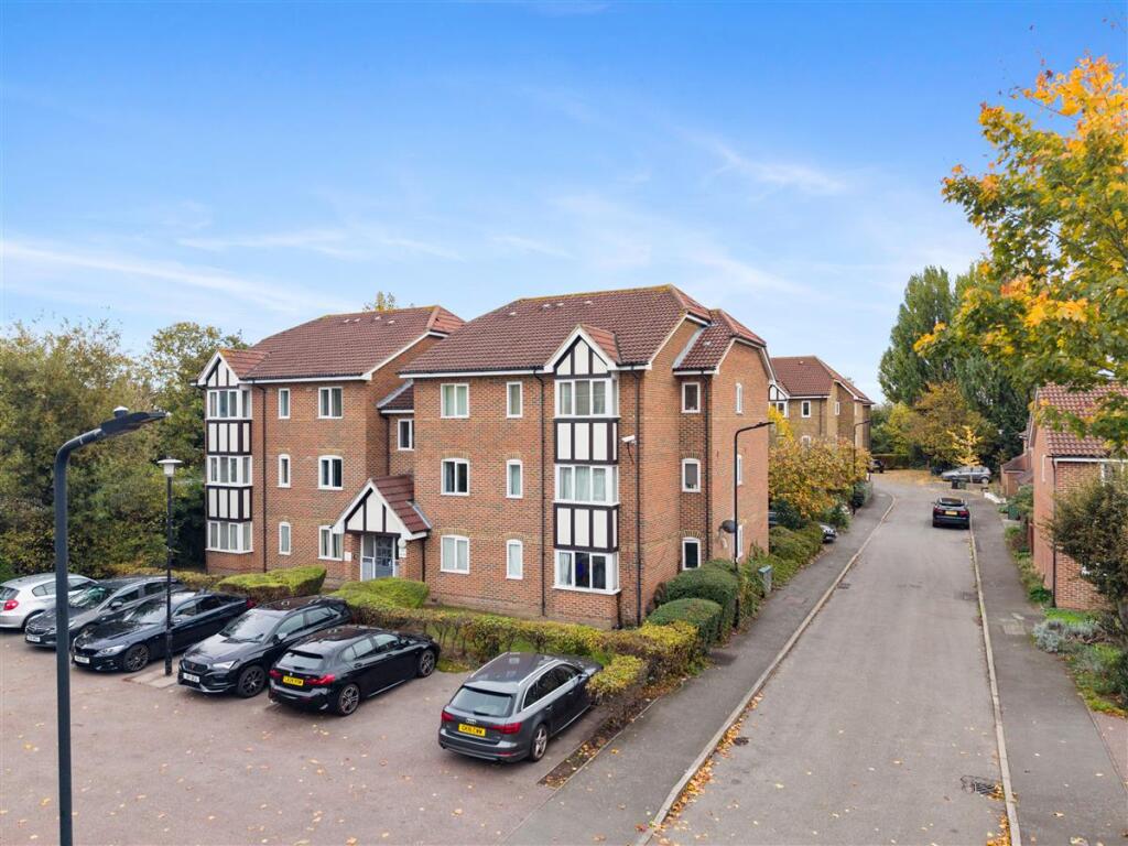 Main image of property: Woodgate Drive, SW16