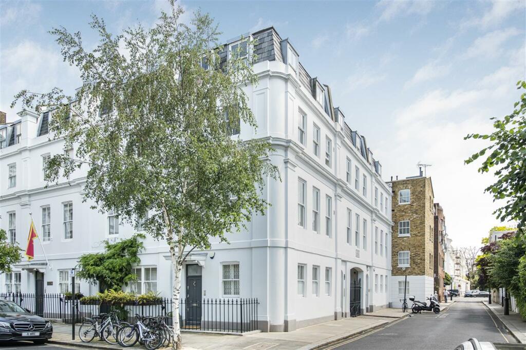 Main image of property: De Vere Mews, W8