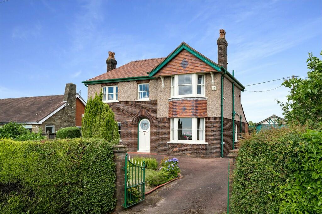 3 bedroom detached house for sale in Church Road, Bickerstaffe, L39