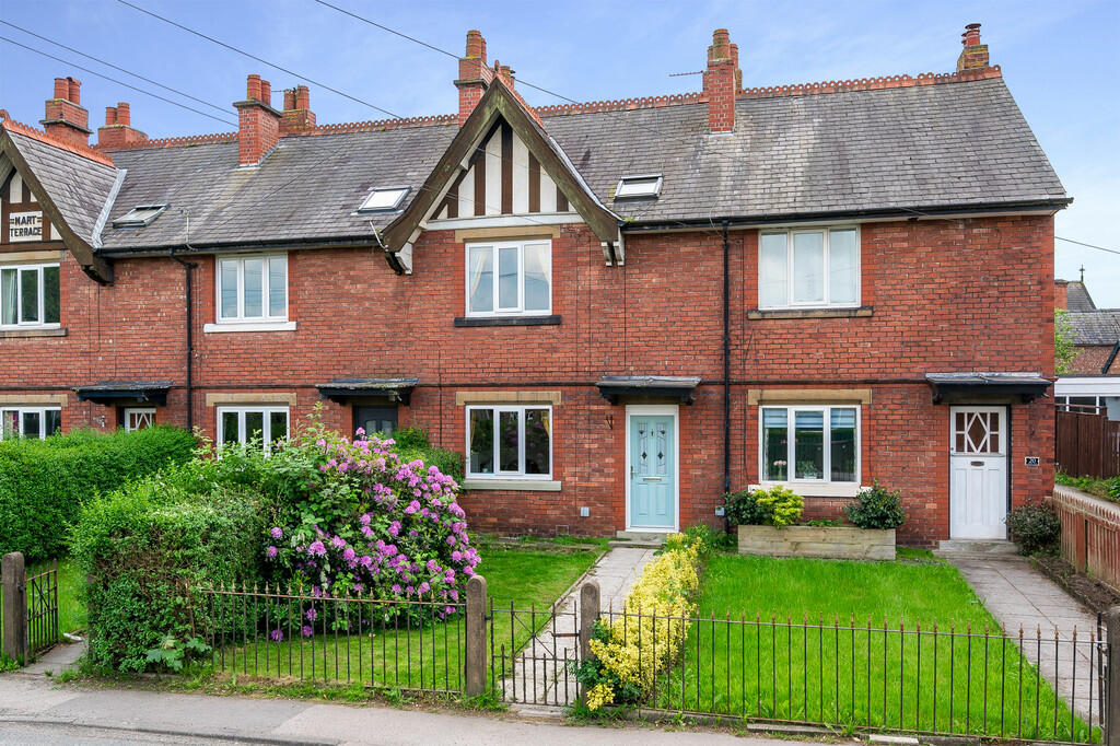 3 bedroom terraced house for sale in Square Lane, Burscough, L40