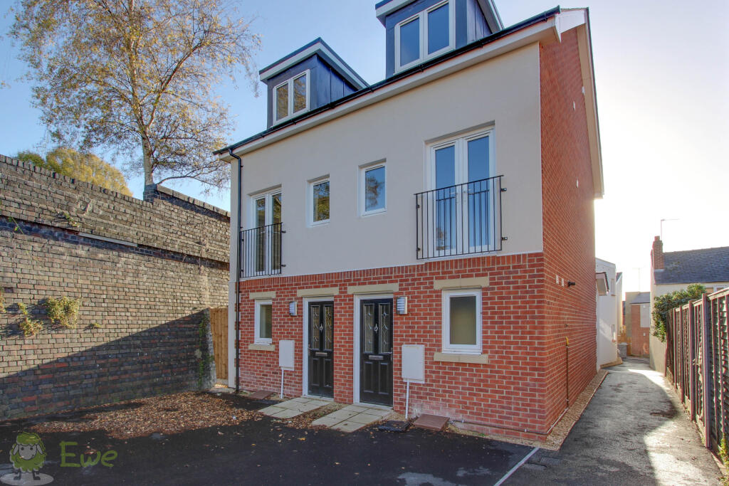 Main image of property: 17A Stoneville Street, CHELTENHAM, Gloucestershire