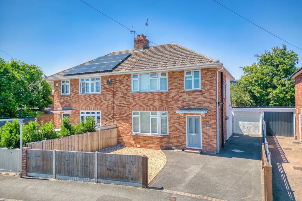 Main image of property: 40 Henley Road, Taunton