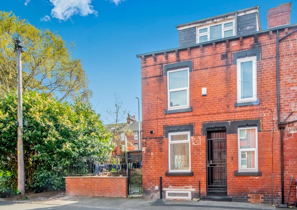 Main image of property: Flat 1, 8 Compton Place, Leeds