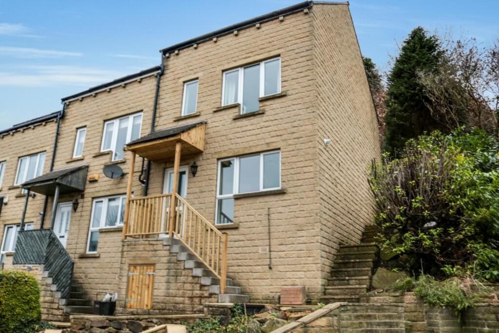 Main image of property: 18 High Fields, Sowerby Bridge