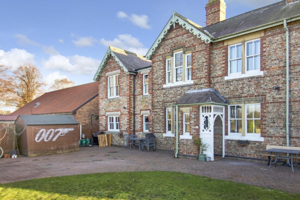 Main image of property: Pavilion Cottages, York, North Yorkshire, YO30