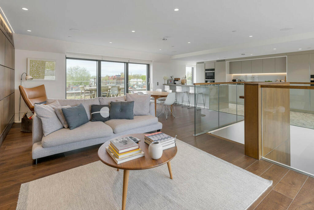 Main image of property: Old Church Street, London, SW3