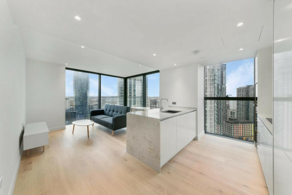 1 bedroom apartment for rent in Hampton Tower, Canary Wharf, E14