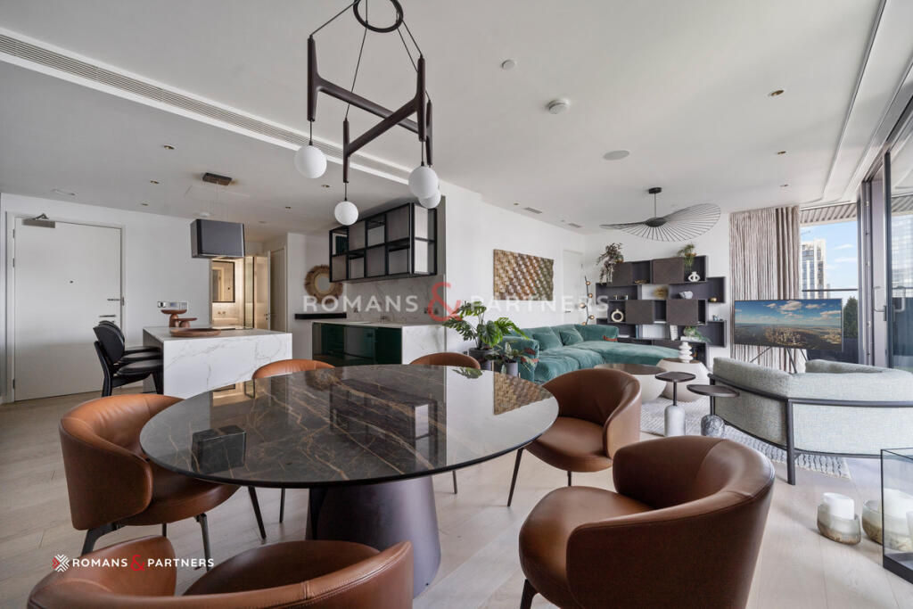 Main image of property: Hobart Building, Canary Wharf, E14