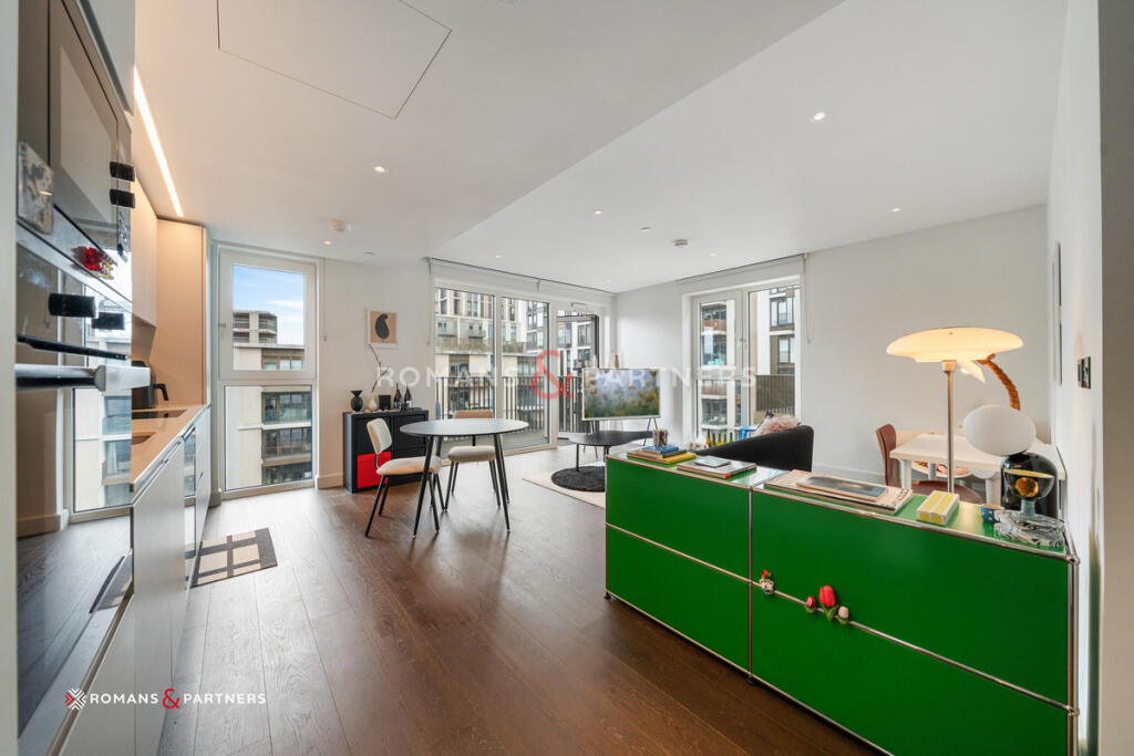 Main image of property: Lincoln Apartments, White City, W12