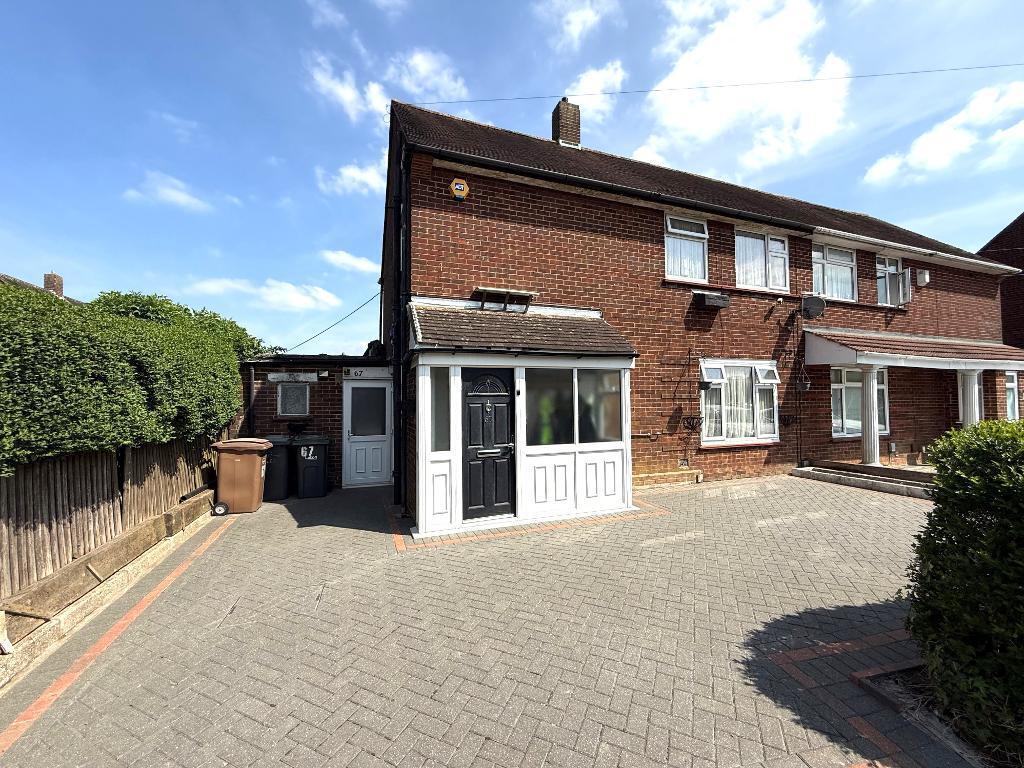 Main image of property: Whipperley Ring, Farley Hill, Luton, Bedfordshire, LU1 5QU