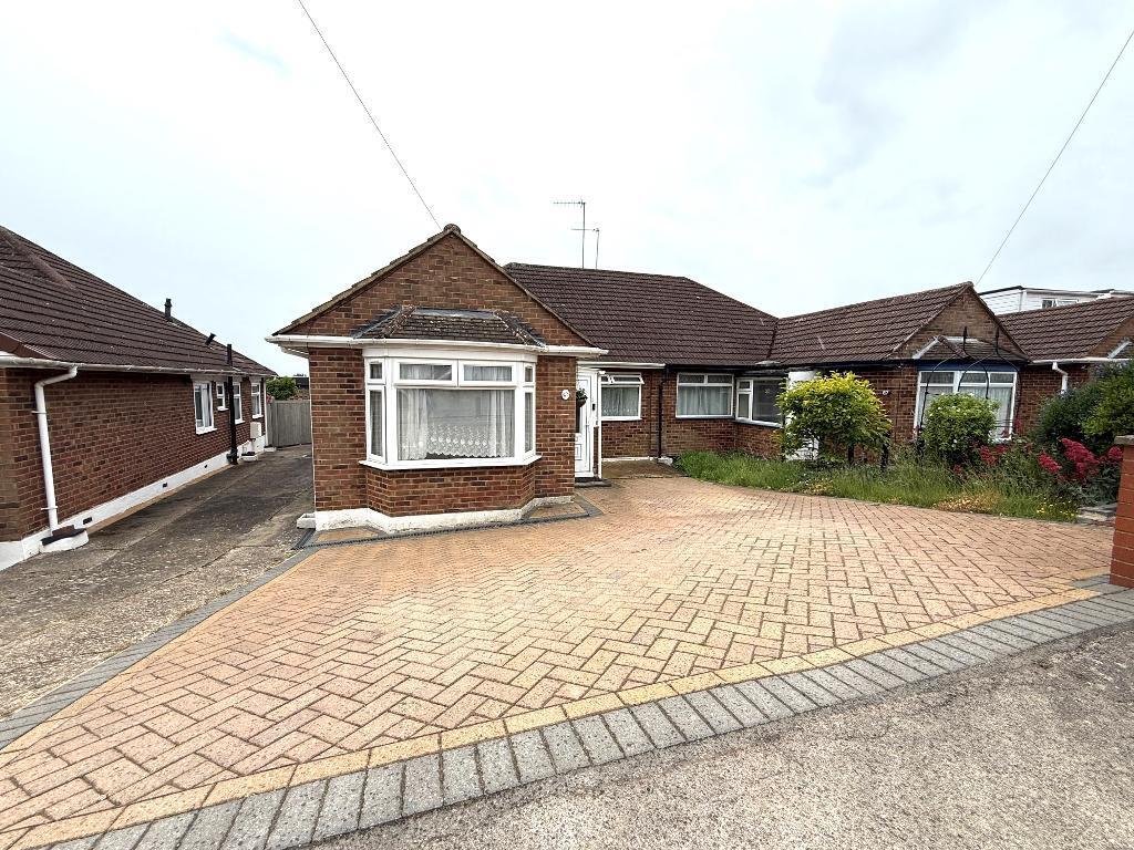 Main image of property: Pennine Avenue, Sundon Park, Luton, Bedfordshire, LU3 3EJ