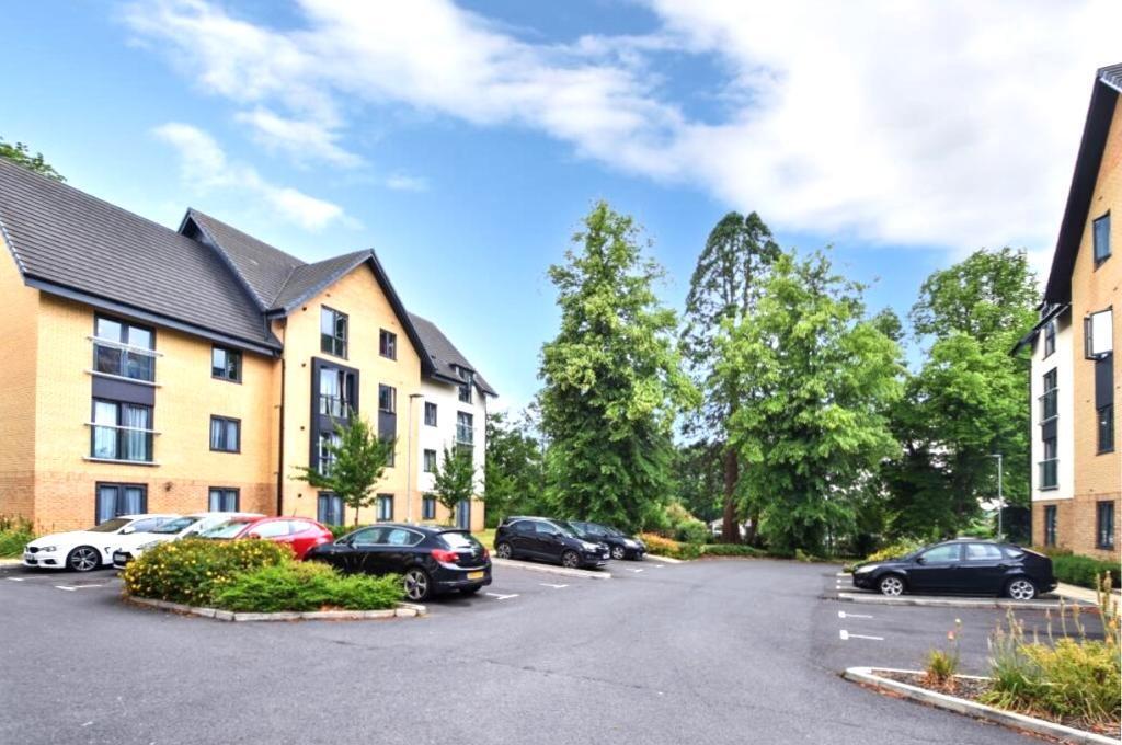 Main image of property: Jonathan Henry Place, Luton, Bedfordshire, LU4 9DQ