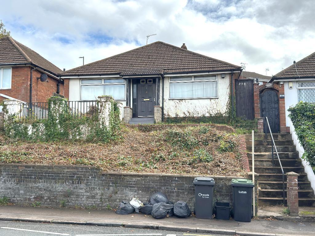 Main image of property: Hitchin Road, Round Green, Luton, Bedfordshire, LU2 7NN