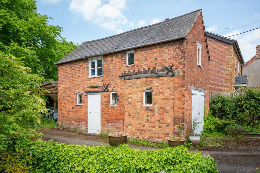 Additional property image - Chapel End, Keys Lane, Priors Marston, CV47
