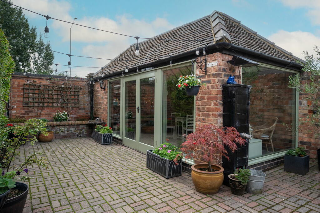 Additional property image - The Old House, Watling Street, Witherley, CV9