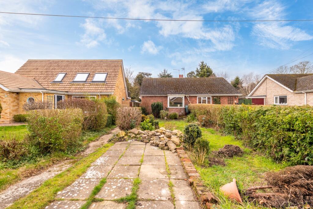 1 bedroom semidetached bungalow for sale in Nurses Lane