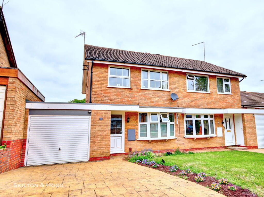 Main image of property: Hussar Close,Daventry,NN11 9HJ