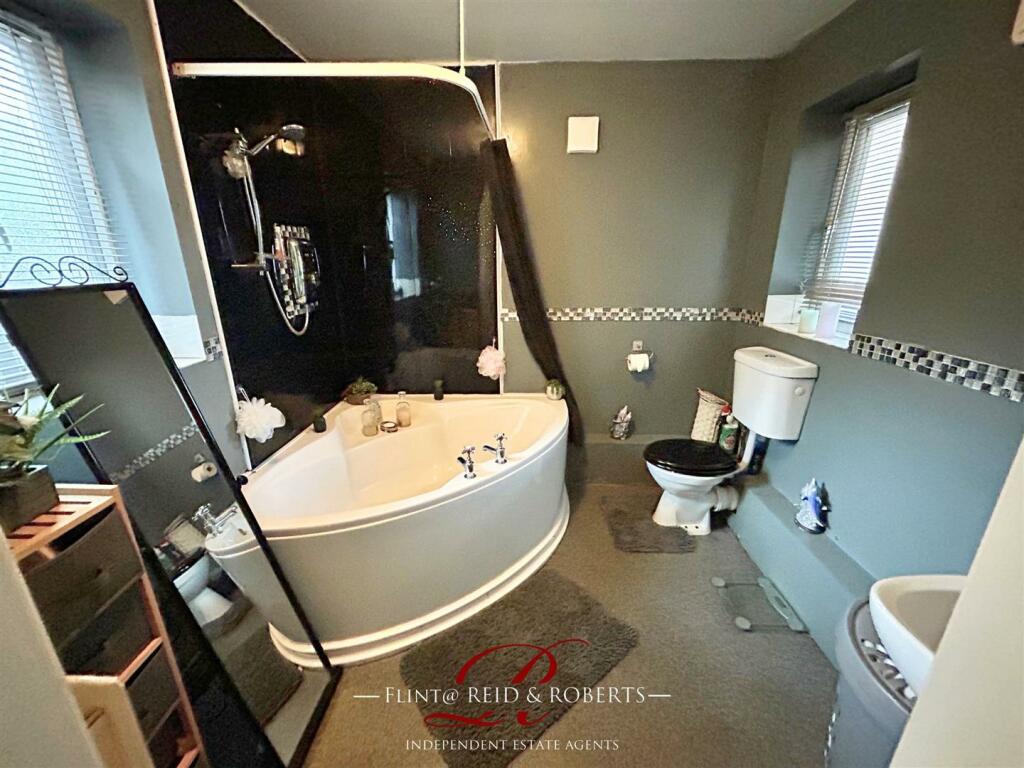 Additional property image - King Edward Drive, Flint