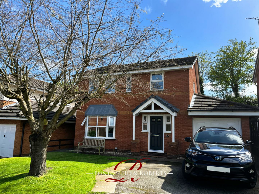 4 bedroom detached house for sale in Bro Deg, Flint, CH6