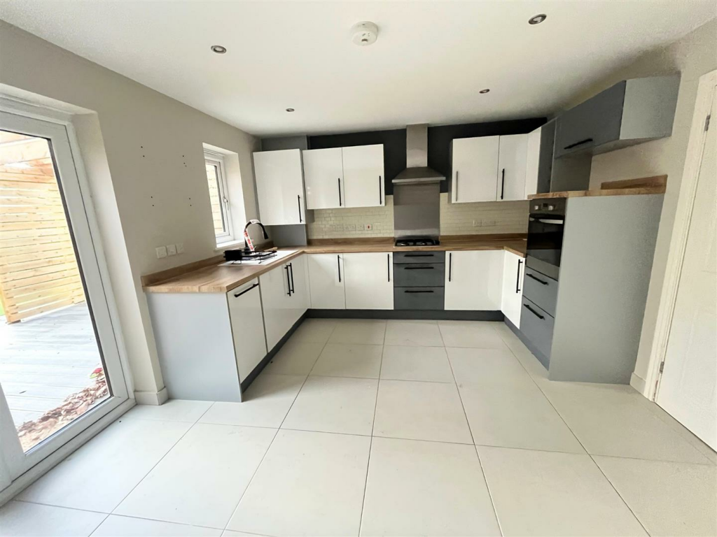 Additional property image - Plas Pen Y Glyn, Flint Mountain