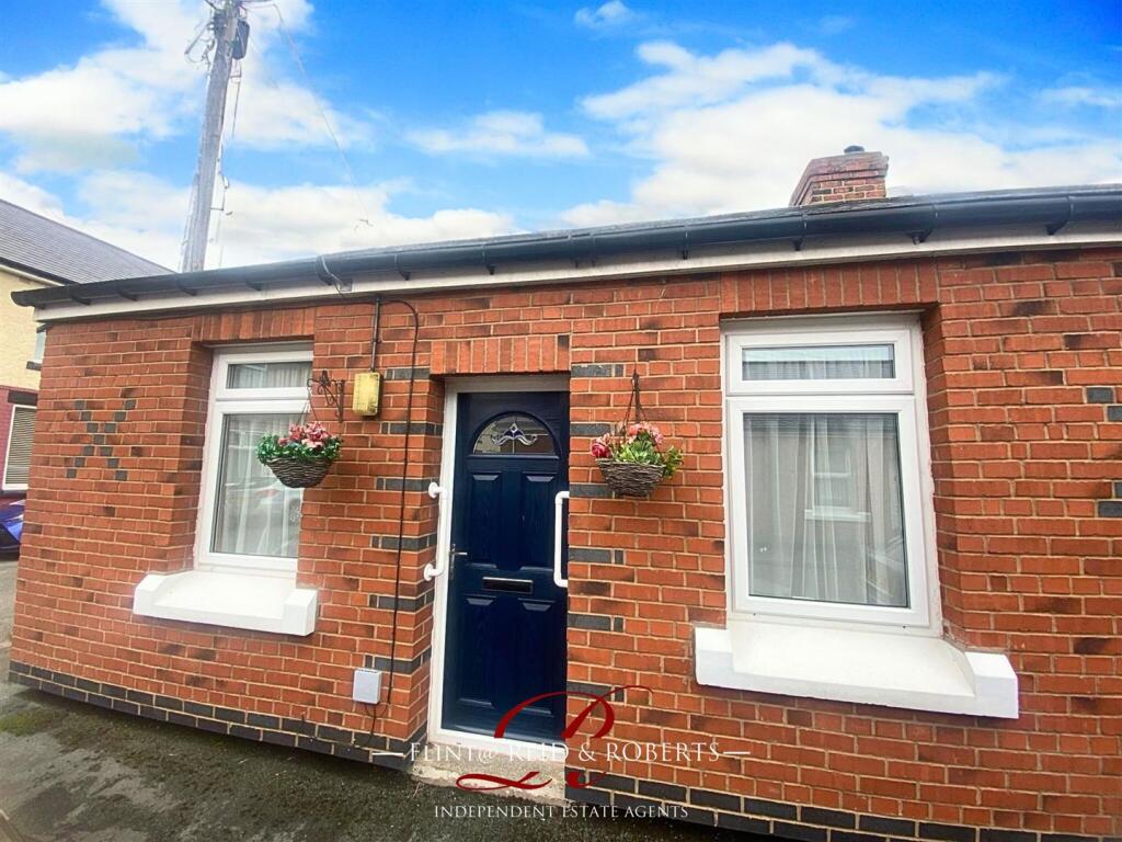 Main image of property: Dee Cottages, Flint