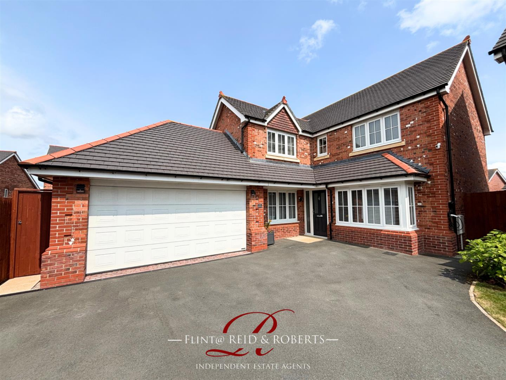 Main image of property: Ffordd Deiniol, Oakenholt, Flint