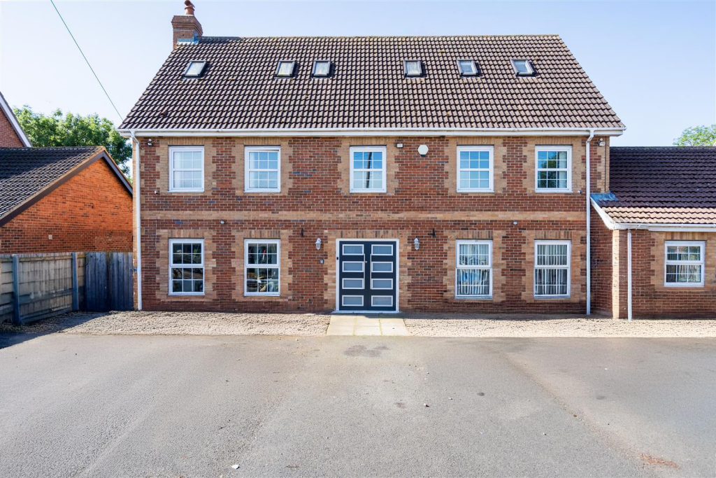 Main image of property: Castle Island Way, Ashington