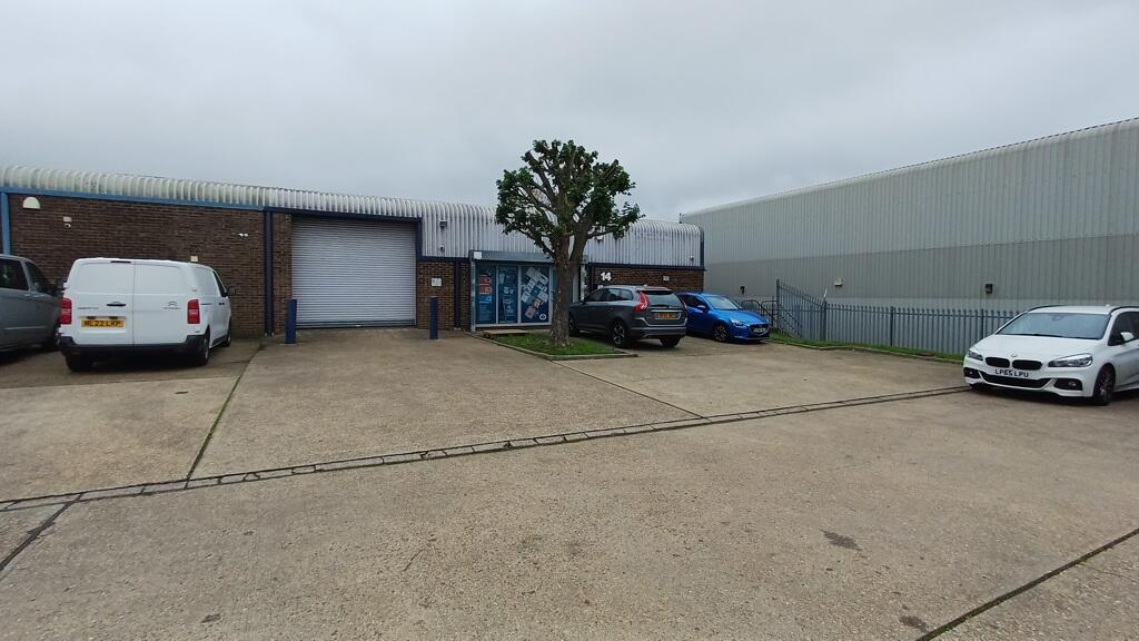 Main image of property: 14, Braiswick Place, Laindon, Basildon, Essex, SS15