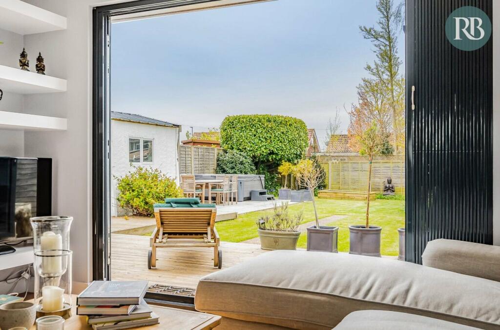 3 bedroom detached house for sale in Bowness Avenue, Sompting, Lancing