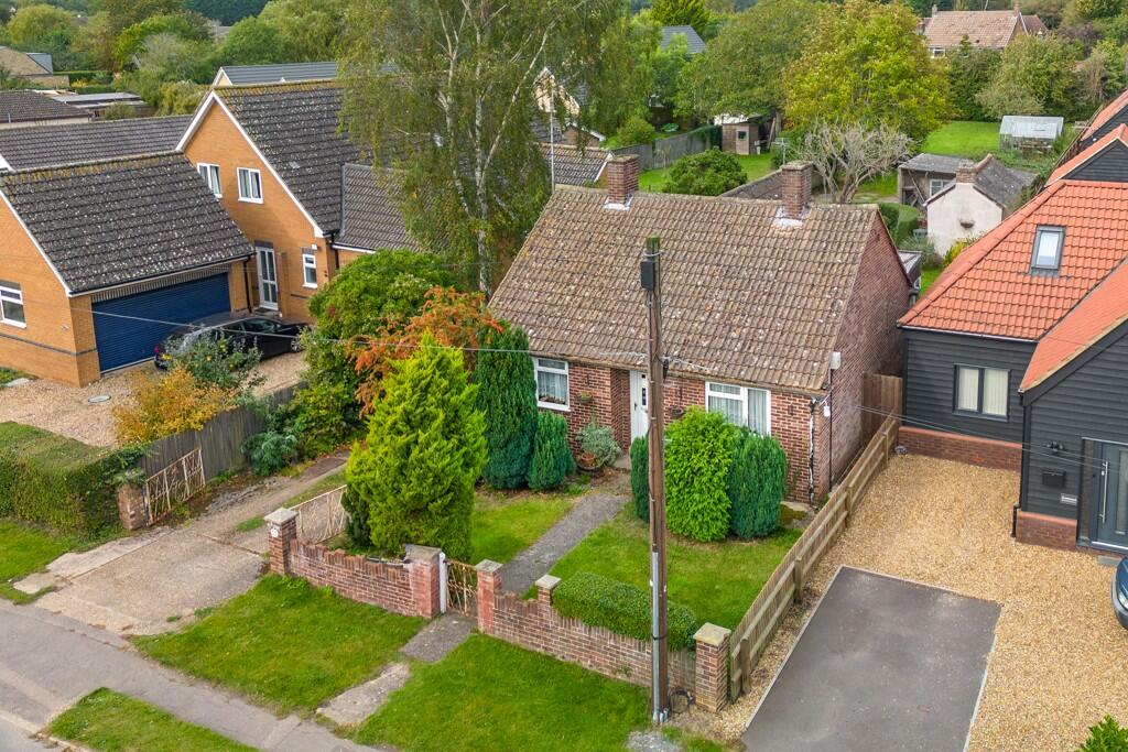 3 bedroom detached bungalow for sale in Highfields Road, Highfields