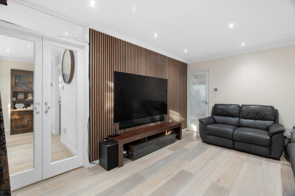 Additional property image - Gladstone Way, Cambridge