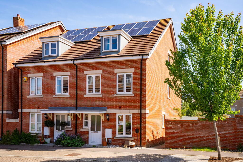 Main image of property: Binyon Way, Royston