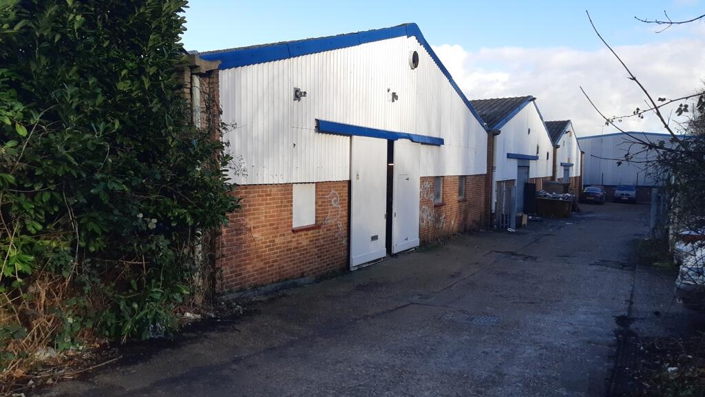 Main image of property: 17 Tallon Road, Hutton, Brentwood, Essex, CM13