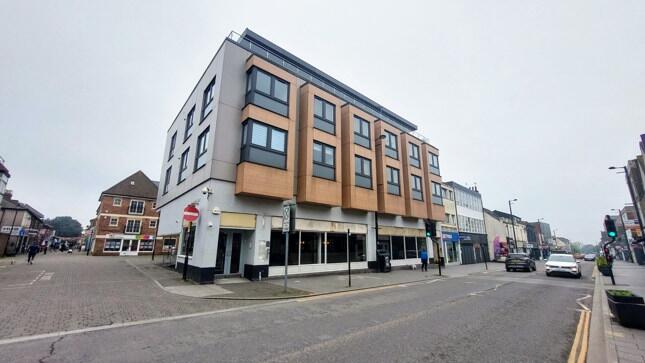 Additional property image - 82 High Street, Brentwood, Essex, CM14
