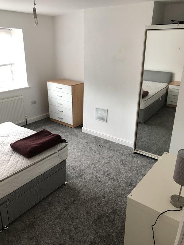 Main image of property: *BIILS INCLUDED* Park Hall Road, Mansfield Woodhouse, Mansfield