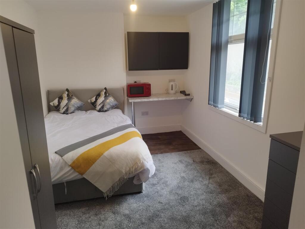 Main image of property: EN-SUITE ROOM AVAILABLE SOON  St. John Street, Mansfield
