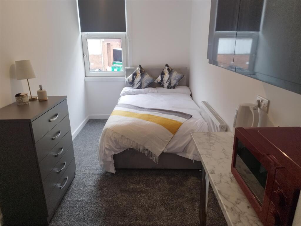 Main image of property: *BRAND NEW EN_SUITE ROOMS* St. John Street, Mansfield