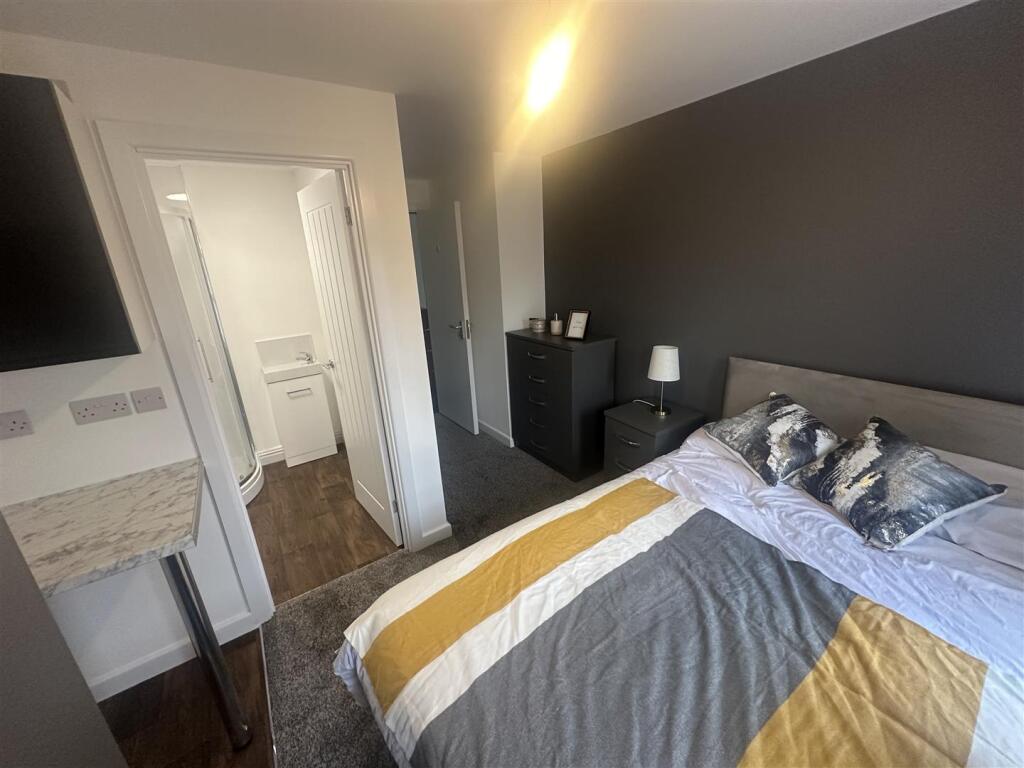 Main image of property: *BRAND NEW EN-SUITE ROOM* Portland Street, Sutton-In-Ashfield