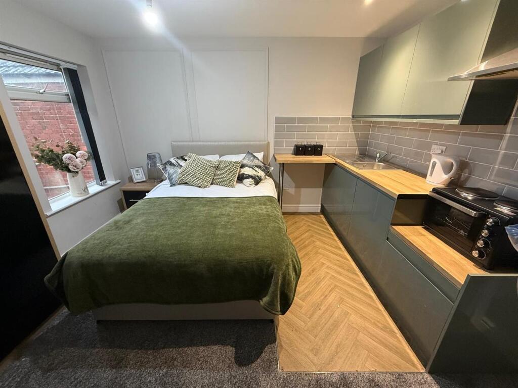 Main image of property: *ALL BILLS INCLUDED* Moor Street, Mansfield