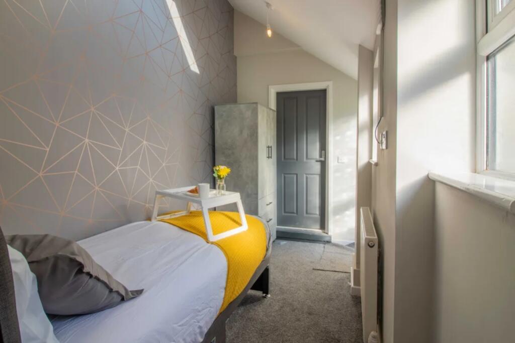 Main image of property: Room 3 23 Evelyn Street, Beeston, NOTTINGHAM