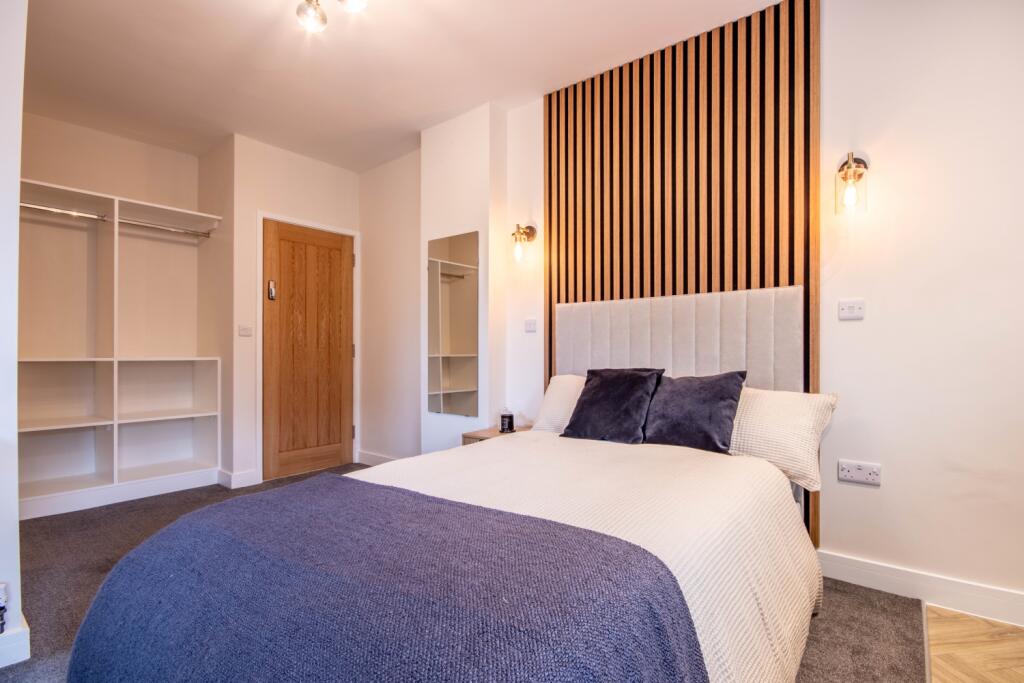 Main image of property: Room 5 15, St John Street, Long Eaton