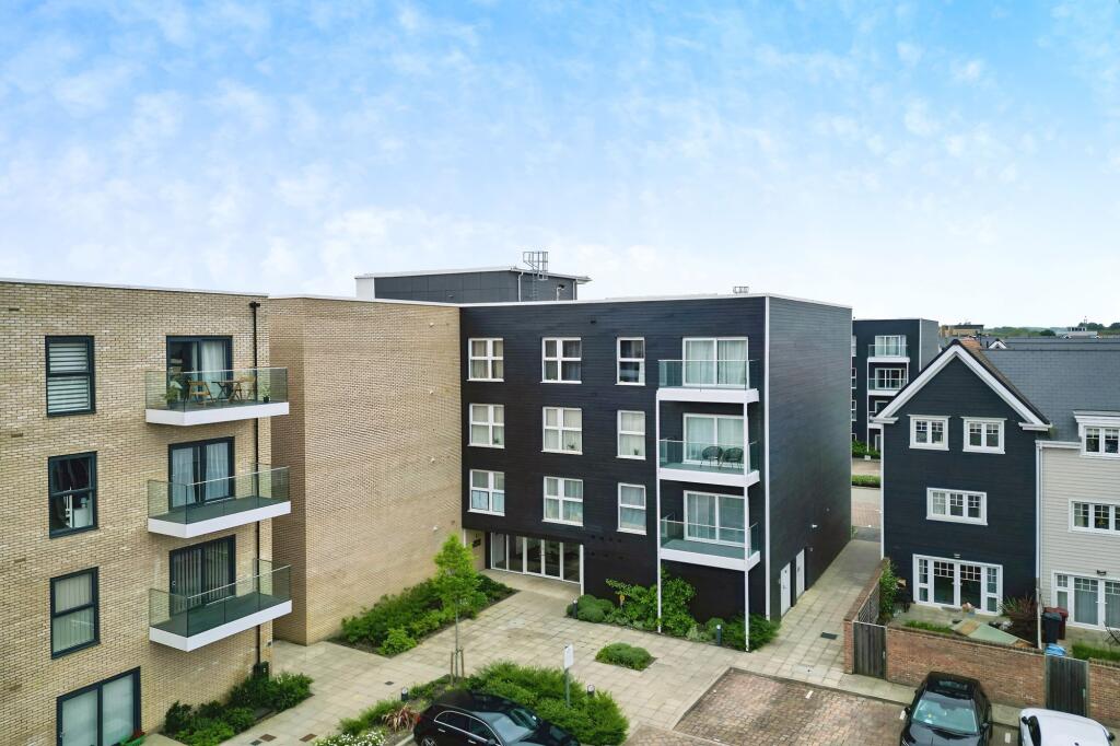 Main image of property: Fairhaven Drive, Reading, RG2