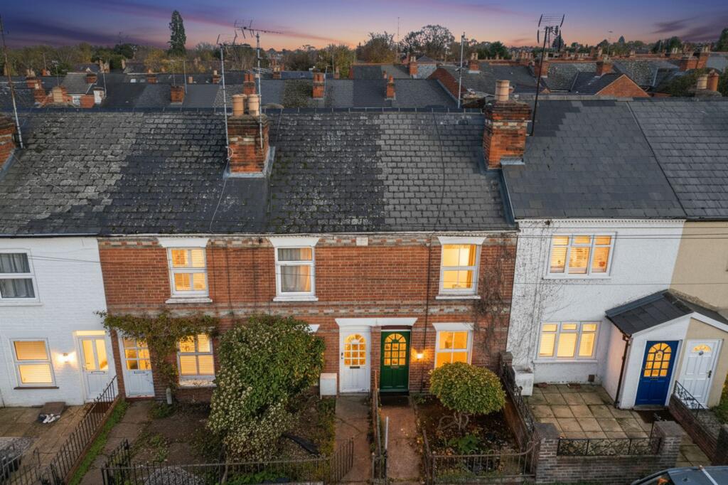 Main image of property: Foxhill Road, Reading, RG1